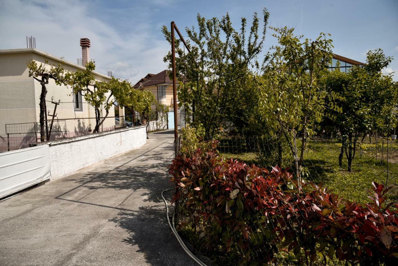 Villa Garden Shkodra Bagian luar foto
