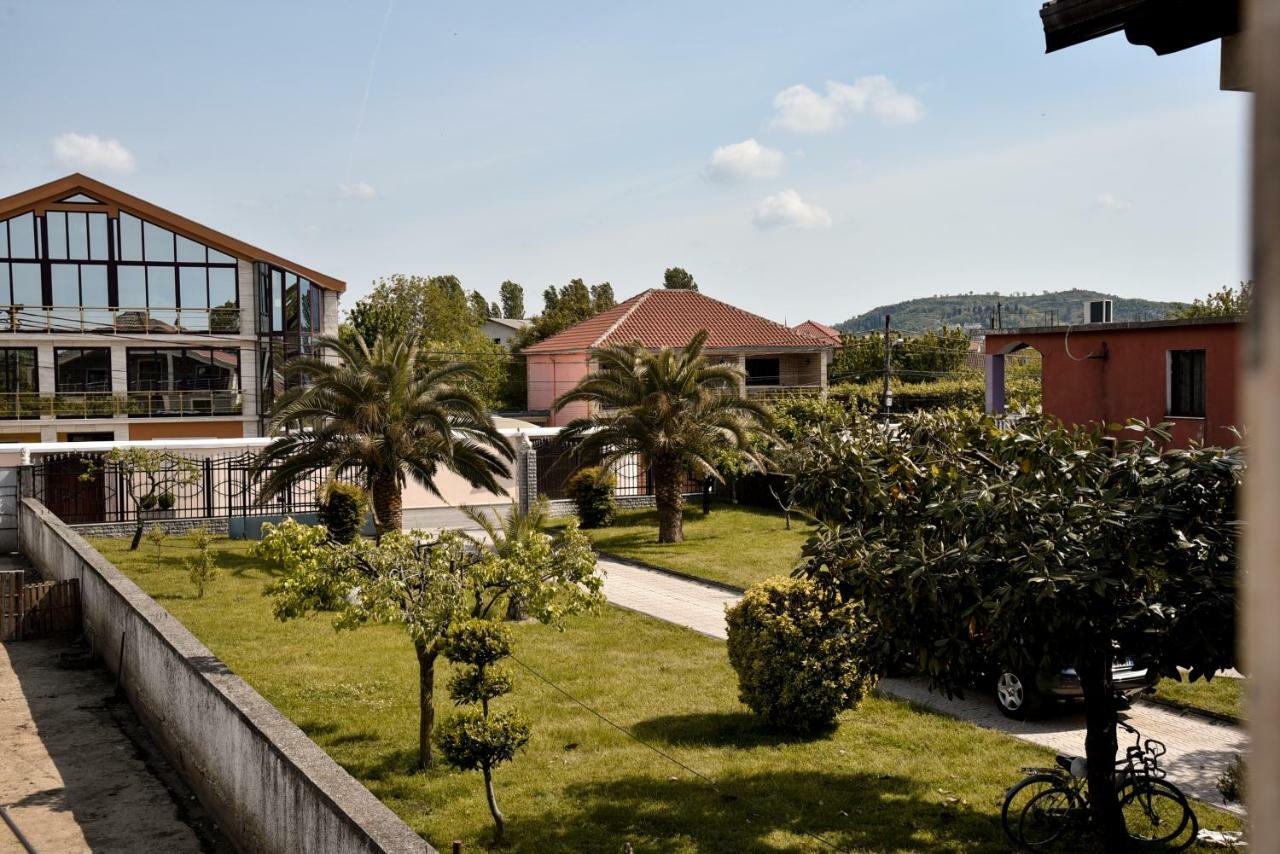 Villa Garden Shkodra Bagian luar foto
